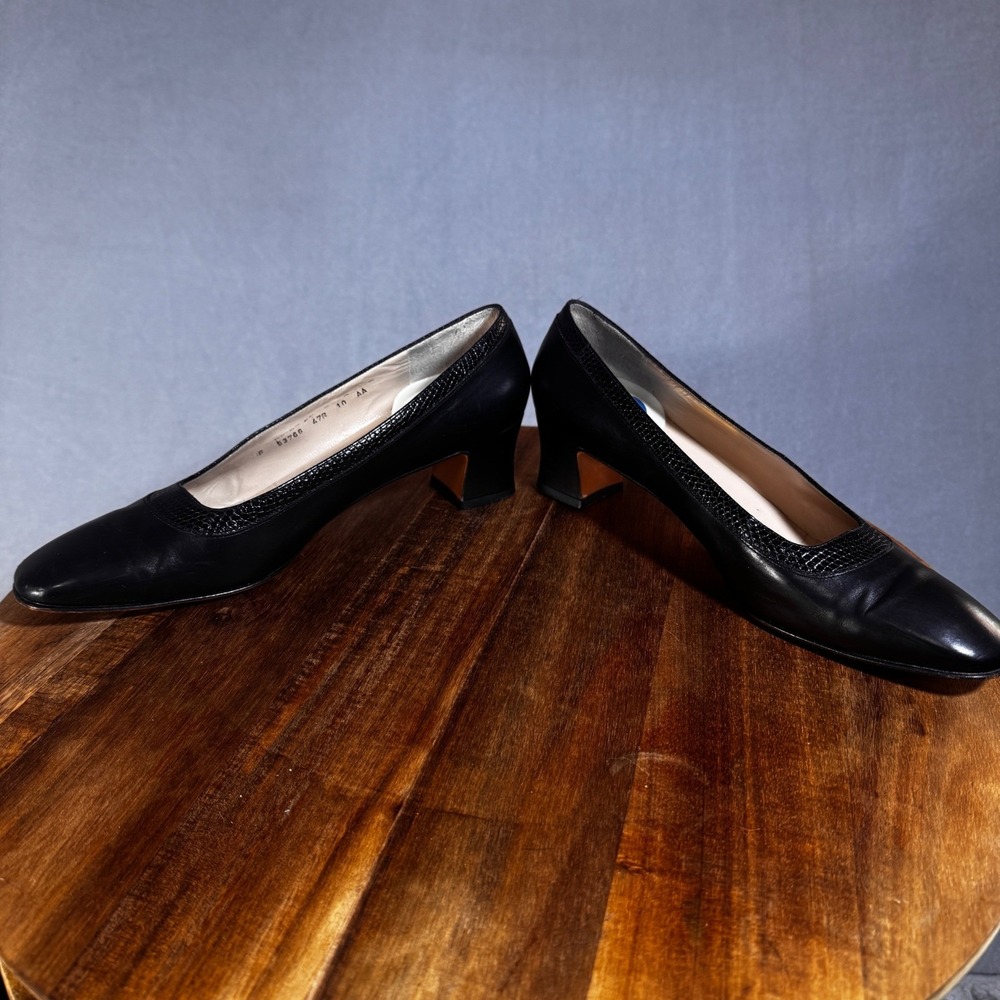 Vintage Salvatore Ferragamo Navy Leather Snakeskin Trim Block Heel Pumps 10Italy - Picture 7 of 8